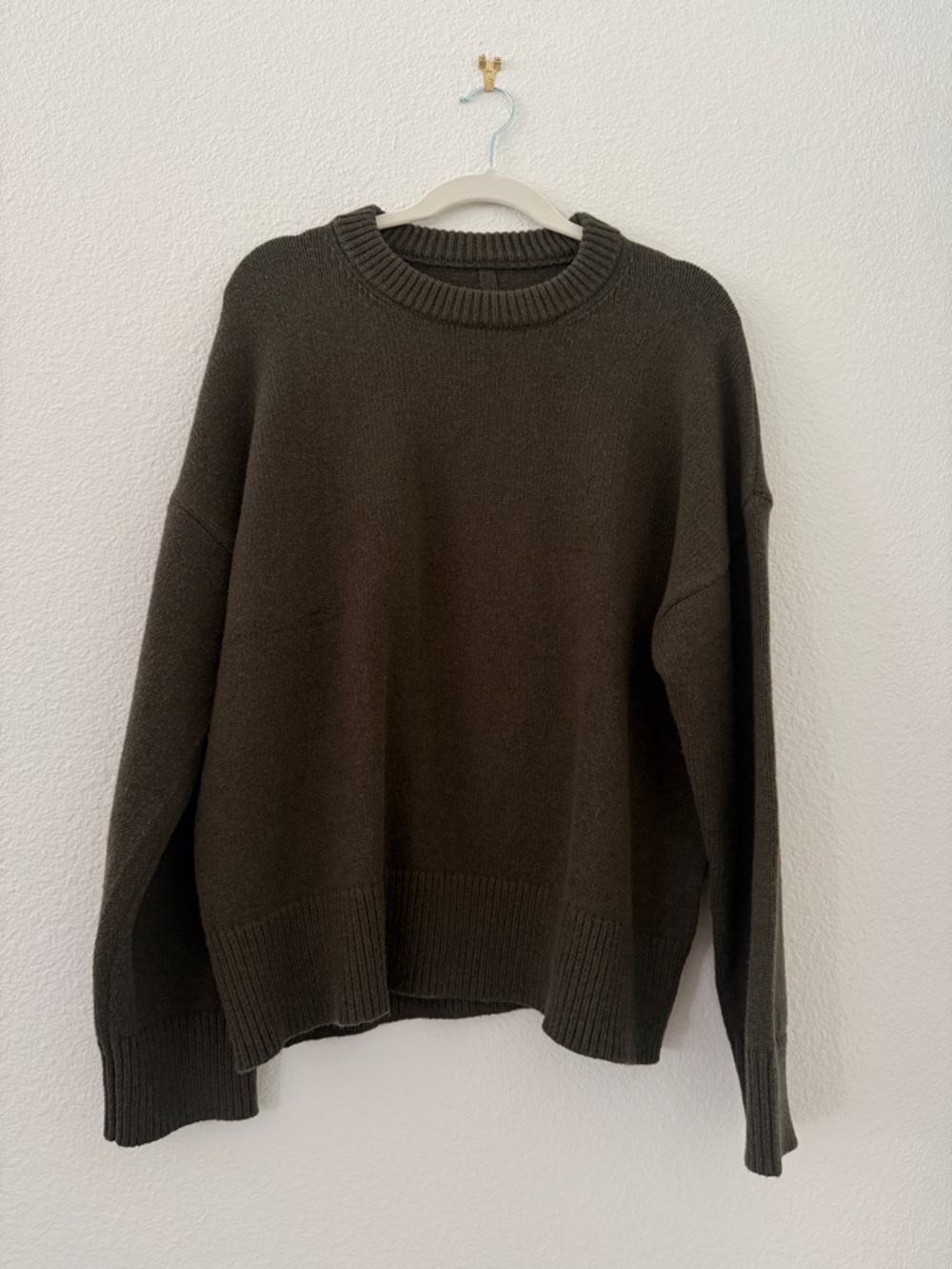 Women’s Casual Crewneck Sweater - Dark Olive